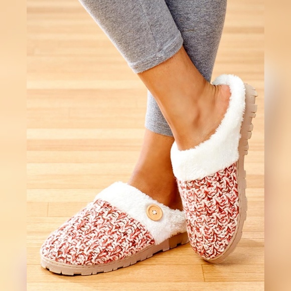 💙Just in💙(sz 9) Chunky knit Memory Foam Slippers - Picture 3 of 5